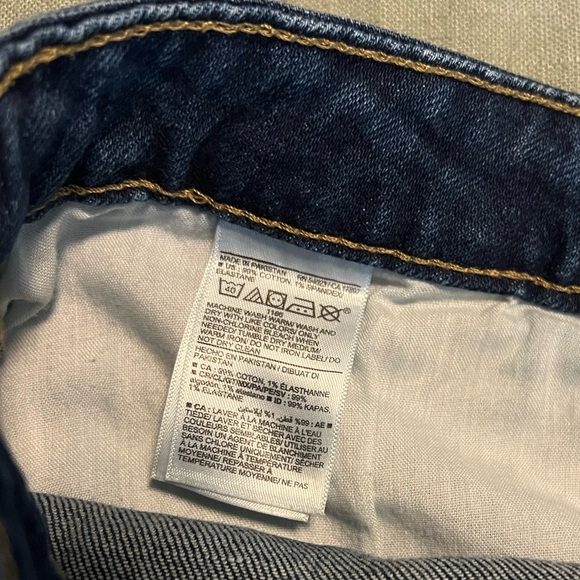 Old Navy Highrise O.G. Straight Distressed Jean Shorts - Picture 5 of 5